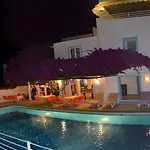 فندق Kavala