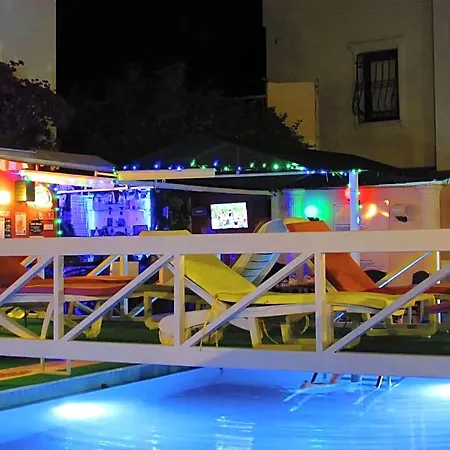 Kavala Hotel 2*